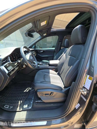 2025 Audi Q7 Premium Plus 45 TFSI – miniatura 6
