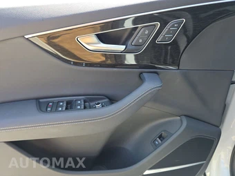 2025 Audi Q7 Premium Plus 45 TFSI – miniatura 9