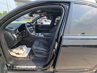 2025 Audi Q7 Premium Plus 45 TFSI - miniatura 3