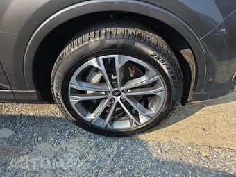 2025 Audi Q7 Premium Plus 45 TFSI - miniatura 9