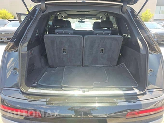 2025 Audi Q7 Premium Plus 55 TFSI - miniatura 12