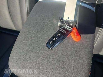 2025 Audi Q7 Premium Plus 55 TFSI - miniatura 8