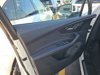 2025 Audi Q7 Premium Plus 55 TFSI - miniatura 9