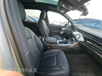 2025 Audi Q7 Premium Plus 55 TFSI - miniatura 8