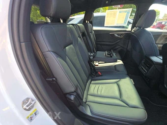 2025 Audi Q7 Premium Plus 55 TFSI - miniatura 17