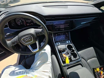 2025 Audi Q7 Premium Plus 55 TFSI - miniatura 10