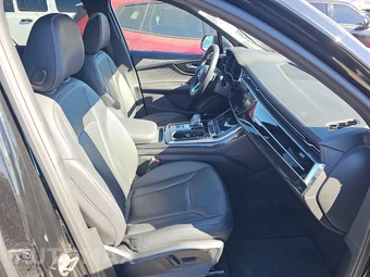 2025 Audi Q7 Premium Plus 55 TFSI - miniatura 8