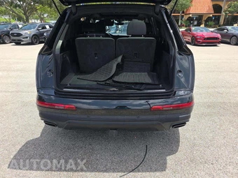 2025 Audi Q7 Prestige 55 TFSI - miniatura 12