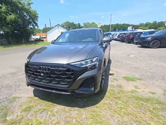 2025 Audi Q8 Premium 55 TFSI