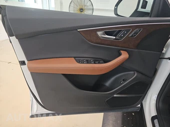 2025 Audi Q8 Premium Plus 55 TFSI – miniatura 9