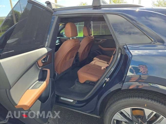 2025 Audi Q8 Premium Plus 55 TFSI – miniatura 13