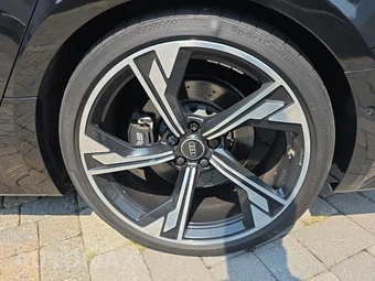 2025 Audi RS 5 Sportback Hatchback - miniatura 11