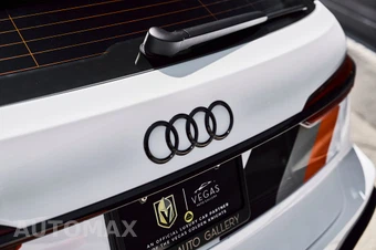 2025 Audi RS 6 Avant - miniatura 17