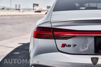 2025 Audi RS 7 performance - miniatura 10