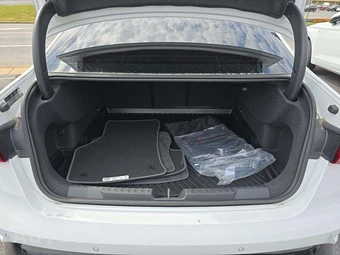 2025 Audi S3 Sedan Premium Plus – miniatura 14