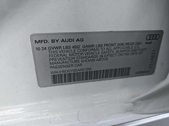 2025 Audi S3 Sedan Premium Plus – miniatura 5