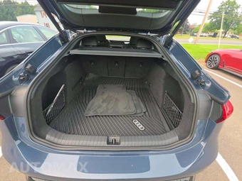 2025 Audi S6 Sportback e-tron Premium Plus – miniatura 14