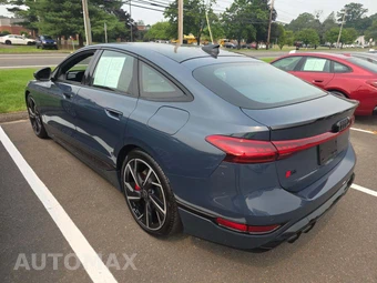 2025 Audi S6 Sportback e-tron Premium Plus – miniatura 2