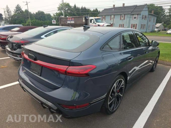 2025 Audi S6 Sportback e-tron Premium Plus – miniatura 3