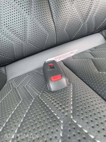 2025 Audi S6 Sportback e-tron Premium Plus – miniatura 8