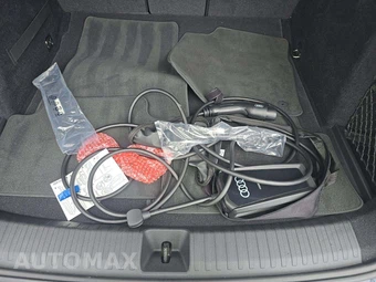 2025 Audi SQ6 e-tron Premium Plus – miniatura 15