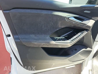 2025 Audi SQ6 e-tron Premium Plus – miniatura 9