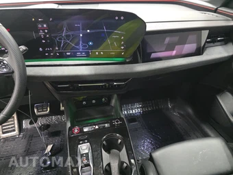 2025 Audi SQ6 e-tron Prestige - miniatura 11