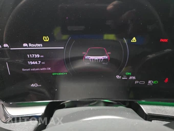 2025 Audi SQ6 e-tron Prestige - miniatura 12