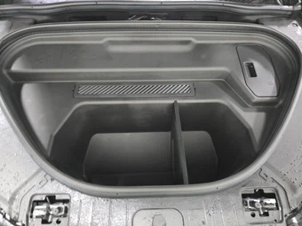2025 Audi SQ6 e-tron Prestige - miniatura 15