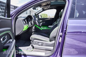 2025 Bentley Bentayga S Black Edition V8 - miniatura 32