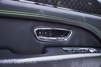 2025 Bentley Bentayga S Black Edition V8 - miniatura 35