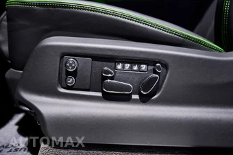 2025 Bentley Bentayga S Black Edition V8 - miniatura 38