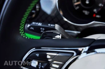2025 Bentley Bentayga S Black Edition V8 - miniatura 64