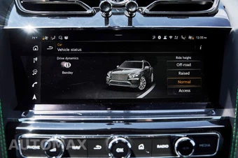2025 Bentley Bentayga S Black Edition V8 - miniatura 83