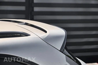 2025 Bentley Bentayga S V8 - miniatura 10