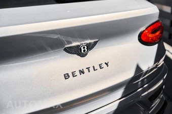 2025 Bentley Bentayga S V8 - miniatura 12