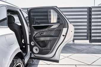 2025 Bentley Bentayga S V8 - miniatura 25