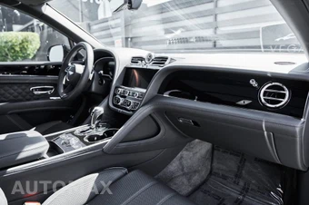 2025 Bentley Bentayga S V8 - miniatura 40
