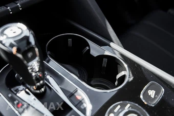 2025 Bentley Bentayga S V8 - miniatura 71