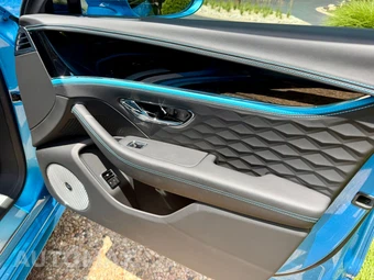 2025 Bentley Flying Spur Speed V8 Hybrid - miniatura 27
