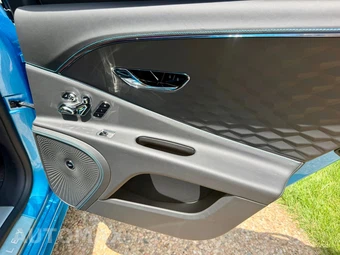 2025 Bentley Flying Spur Speed V8 Hybrid - miniatura 28