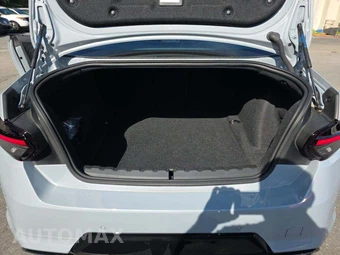 2025 BMW 2 Series Coupe M240i xDrive - miniatura 14