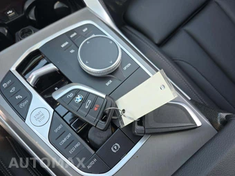 2025 BMW 2 Series Coupe M240i xDrive - miniatura 8