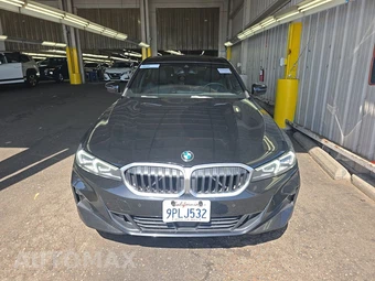 2025 BMW 3 Series Sedan 330i - miniatura 2