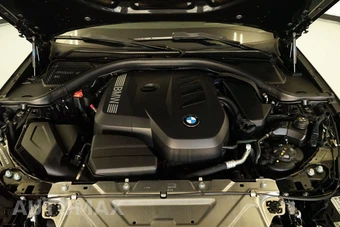 2025 BMW 3 Series Sedan 330i - miniatura 22