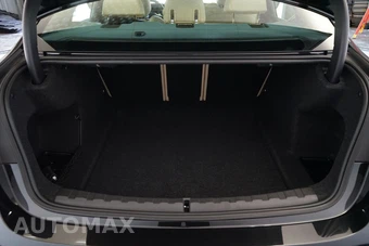 2025 BMW 3 Series Sedan 330i - miniatura 23