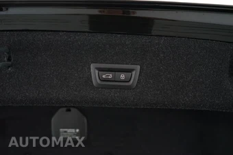 2025 BMW 3 Series Sedan 330i - miniatura 24