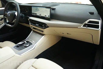 2025 BMW 3 Series Sedan 330i - miniatura 5