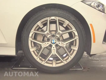 2025 BMW 3 Series Sedan 330i - miniatura 10