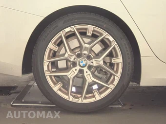 2025 BMW 3 Series Sedan 330i - miniatura 11